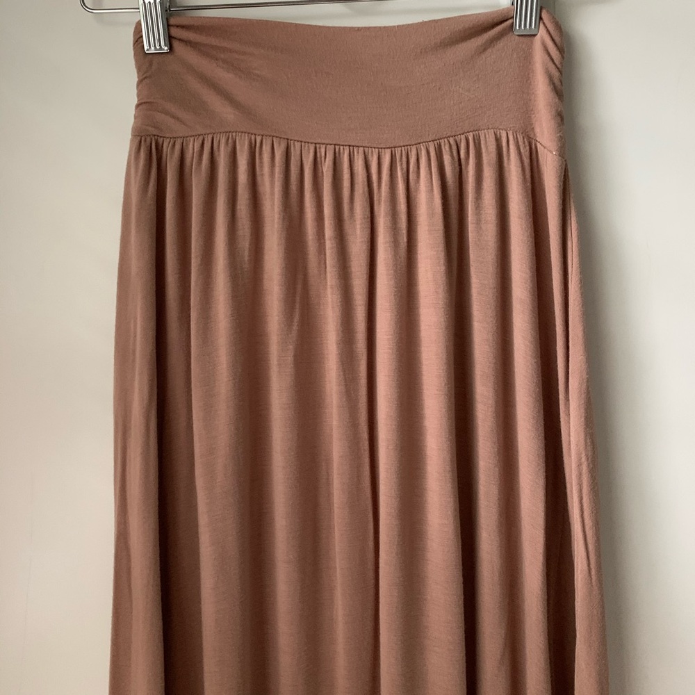 Flowy maxi skirt